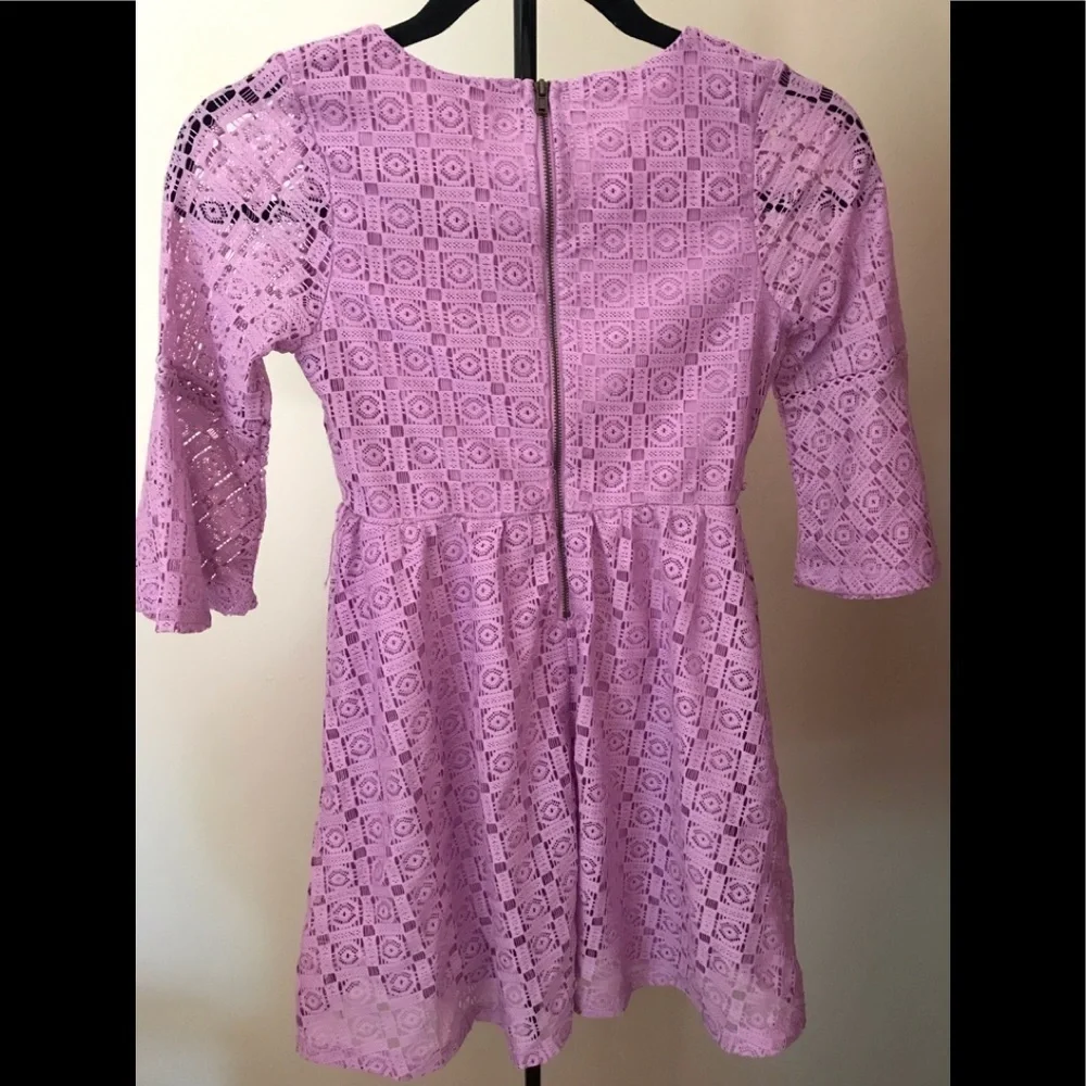 𝅺XHILARATION girls lacey dress. Size medium